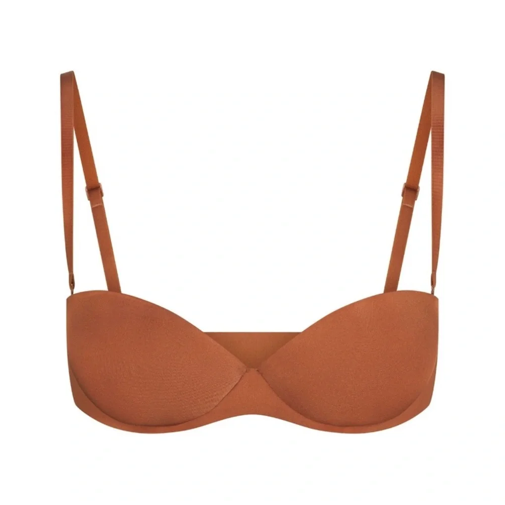 SKIMS Sculpted Strapless Bra in Chestnut Brown - Picture 6 of 7